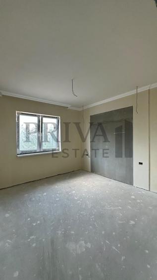 Duplex cu 5 camere cu Canalizare în Moșnița Nouă
