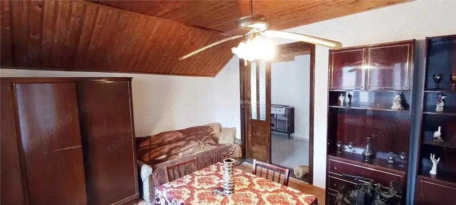 Casă cu 5 camere cu Teren 324 Mp în Berzasca
