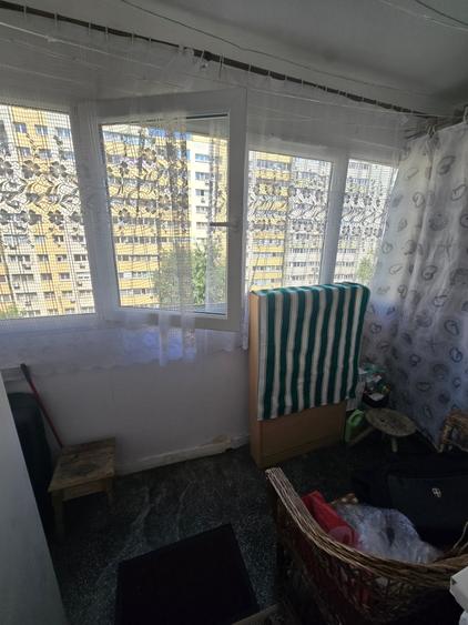 Apartament cu 4 camere decomandat în Colentina