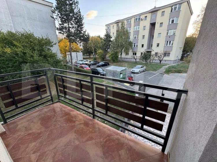 Apartament cu 2 camere semidecomandat, mobilat în Plopilor