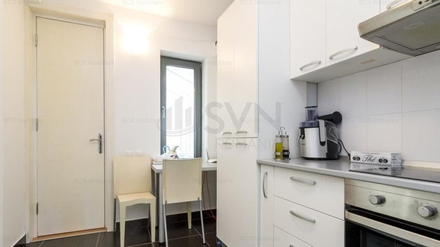 Apartament cu 2 camere semidecomandat, mobilat în P-ța Universității