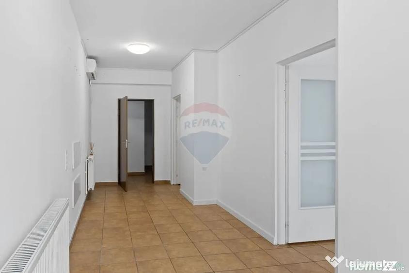Spațiu comercial, de 130 mp, în Intim