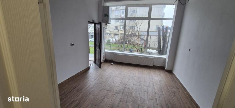 Spațiu comercial, de 25 mp, în Anda