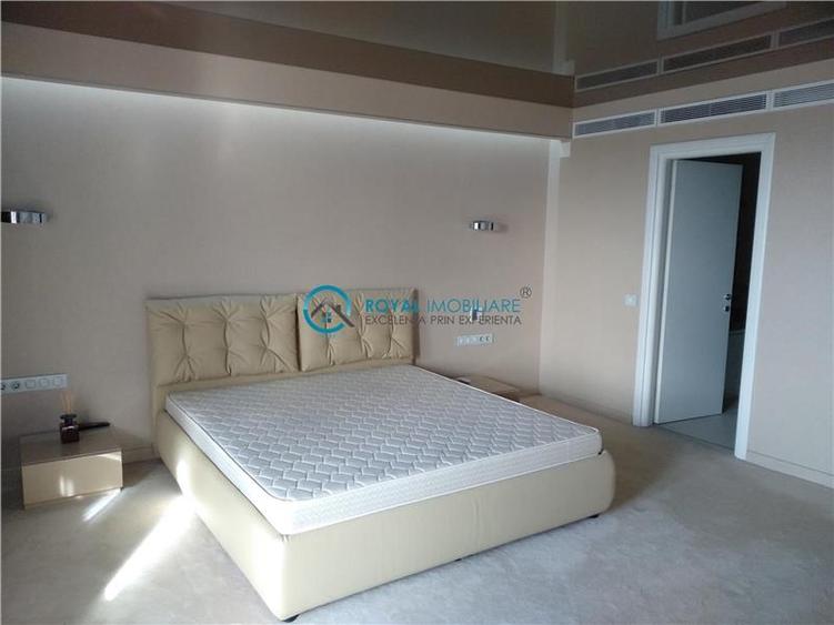 Apartament cu 3 camere decomandat, mobilat în Central