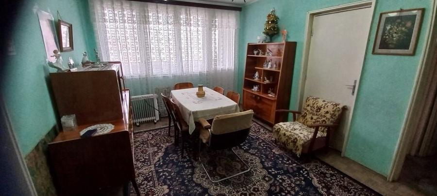 Apartament cu 3 camere semidecomandat în Mazepa 1