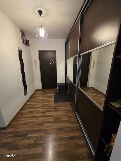 Apartament cu 2 camere decomandat, mobilat în Basarabia