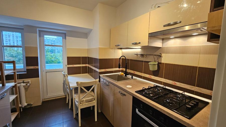 Apartament cu 2 camere decomandat, mobilat în Decebal