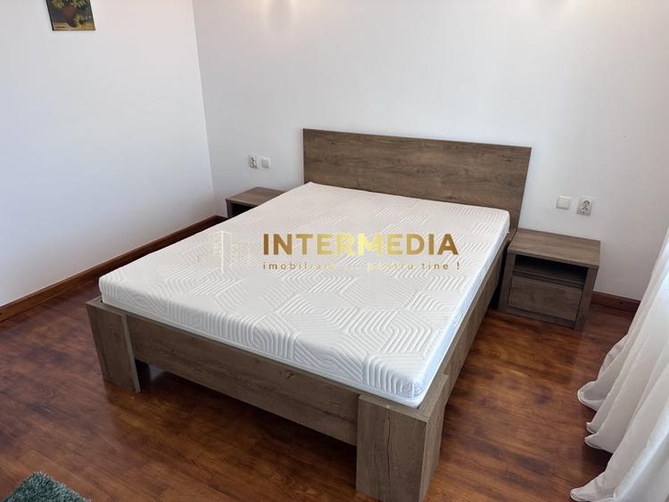 Apartament cu 3 camere decomandat, mobilat în Cetate