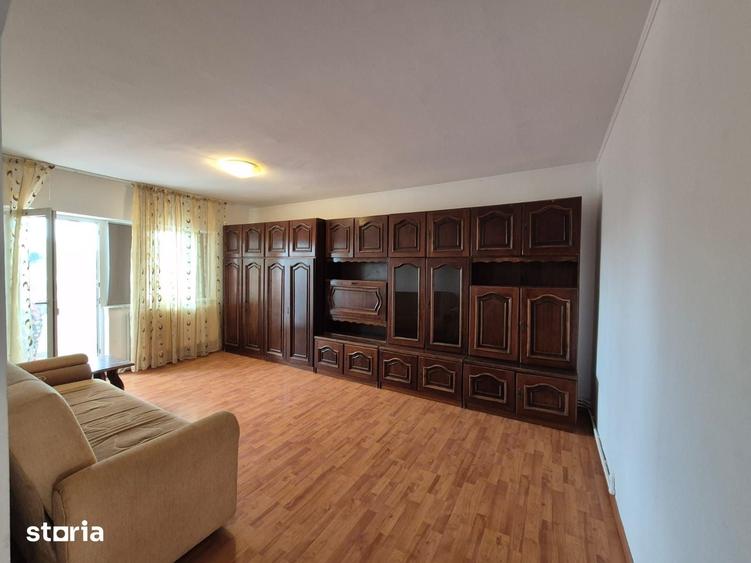 Apartament cu 4 camere decomandat în Gara