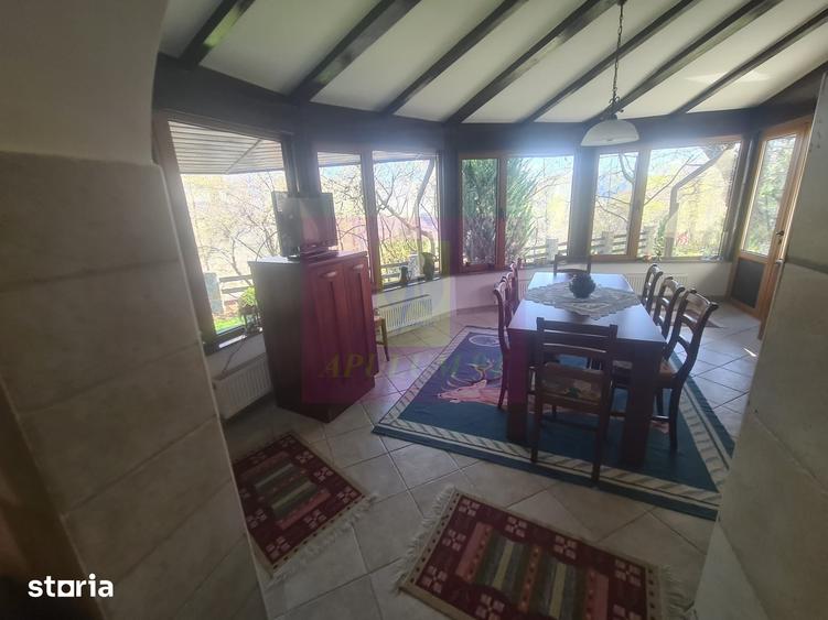 Casă cu 9 camere cu Teren 2066 Mp în Breaza