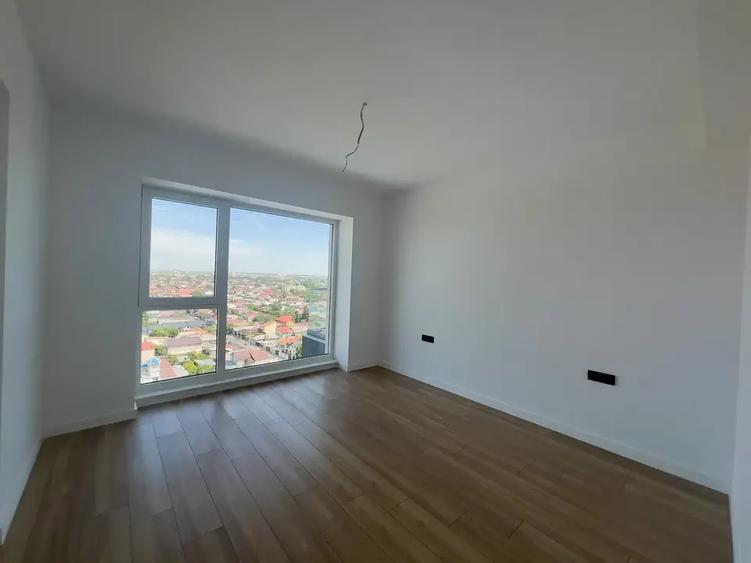 Apartament cu 4 camere semidecomandat în Titan