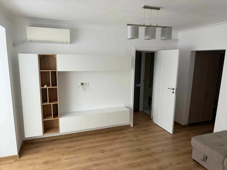 Apartament cu 2 camere semidecomandat în Tătărași