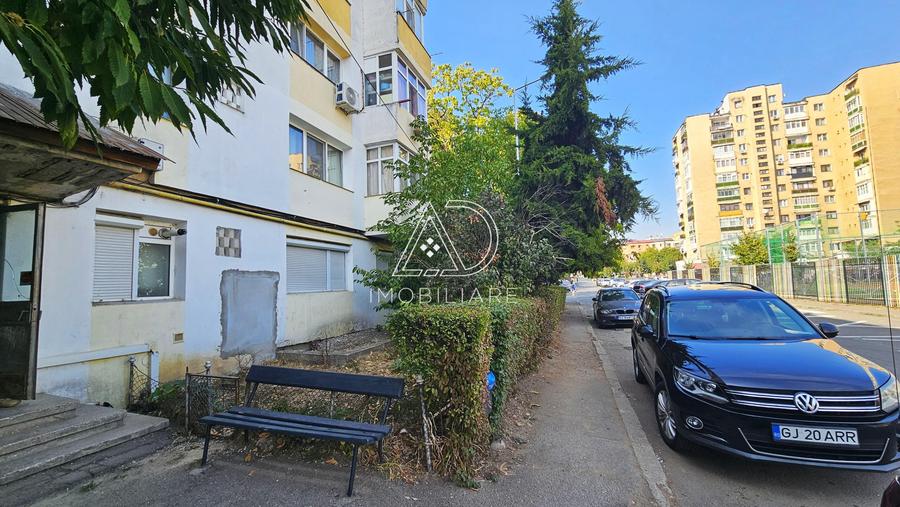Apartament cu 2 camere decomandat în 9 Mai
