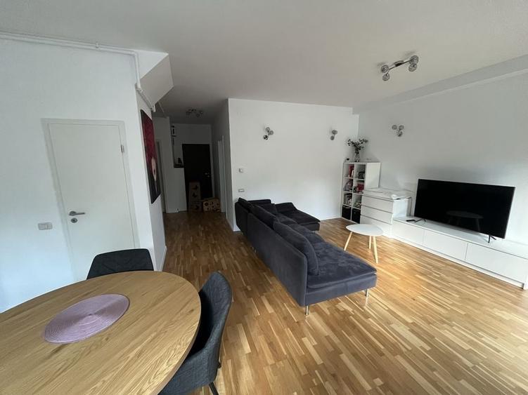 Casă cu 4 camere cu Teren 250 Mp în Corbeanca