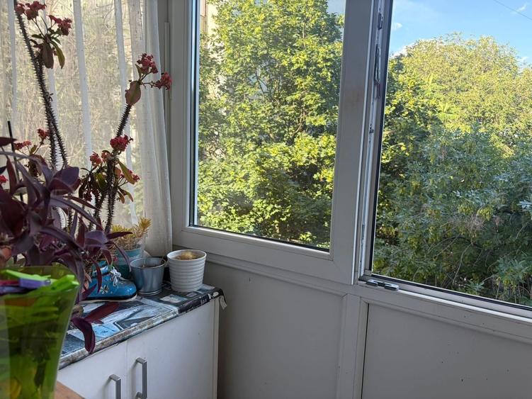 Apartament cu 2 camere decomandat, mobilat în Brâncoveanu