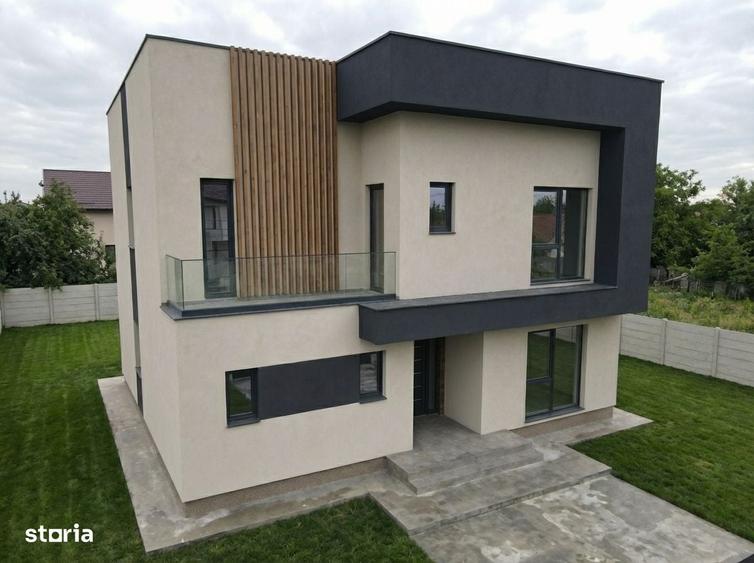 Casă cu 4 camere cu Teren 400 Mp în Central