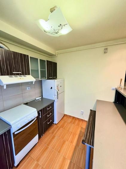 Apartament cu 2 camere semidecomandat, mobilat în Giroc