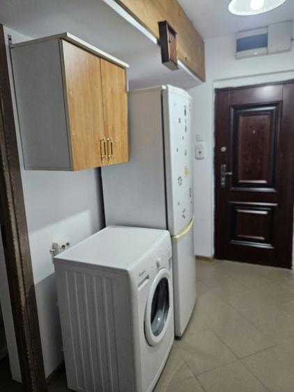 Apartament cu 2 camere semidecomandat în Ostroveni