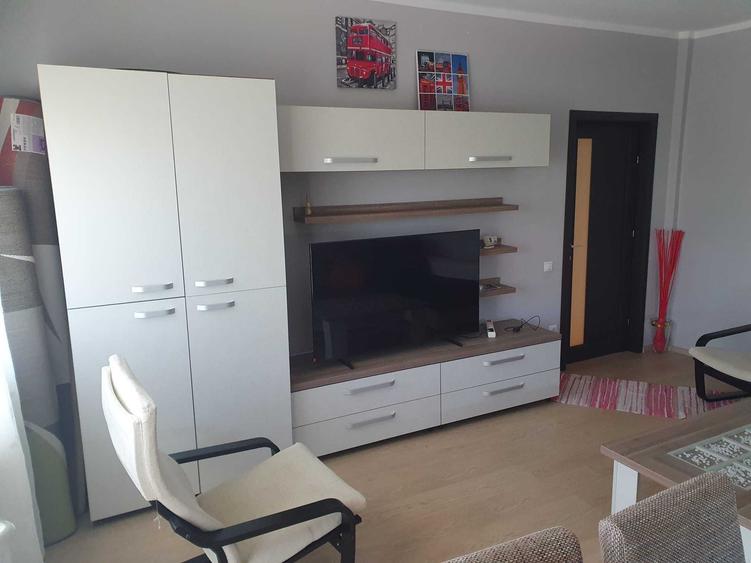 Apartament cu 2 camere decomandat în Exterior Vest