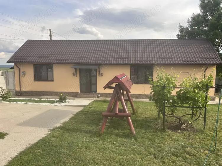 Casă cu 2 camere cu Teren 850 Mp în Central