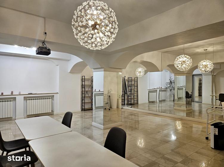 Casă cu 9 camere cu Teren 115 Mp în Primăverii