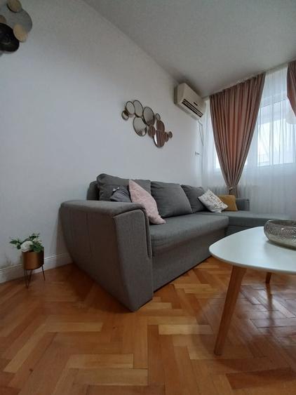 Apartament semidecomandat în Mihai Bravu