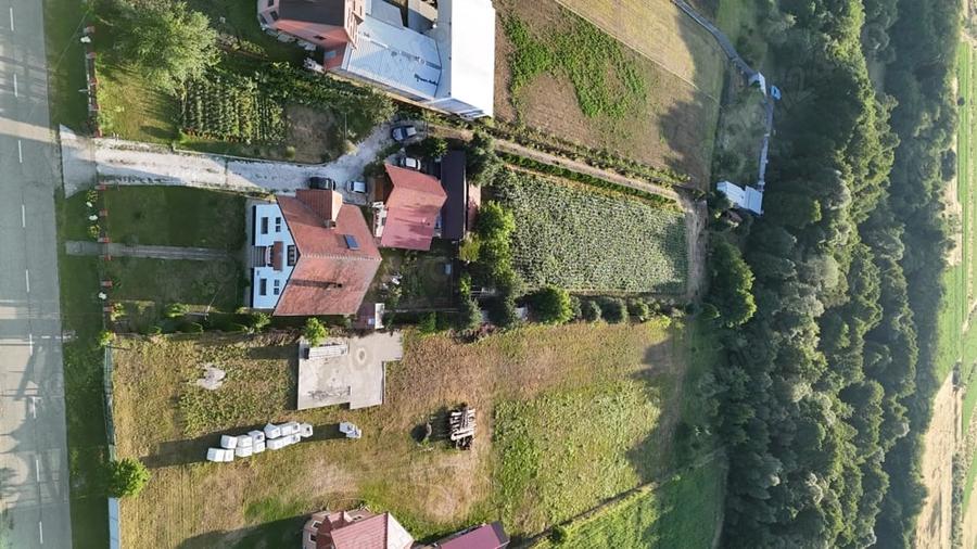 Casă cu 6 camere cu Teren 6355 Mp în Râu Bărbat
