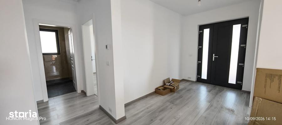 Casă cu 3 camere cu Teren 650 Mp în Tomești