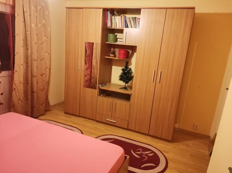 Apartament cu 2 camere semidecomandat, mobilat în Nord
