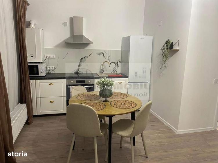 Apartament cu 3 camere semidecomandat, mobilat în Sărărie