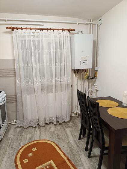 Apartament cu 2 camere semidecomandat în Lăpuș