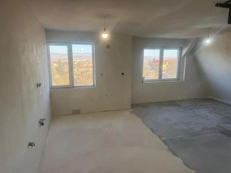 Apartament cu 3 camere decomandat în Sângeorgiu de Mureș
