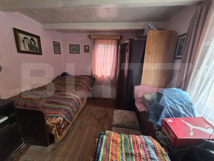 Casă cu 2 camere cu Teren 719 Mp în Chinari