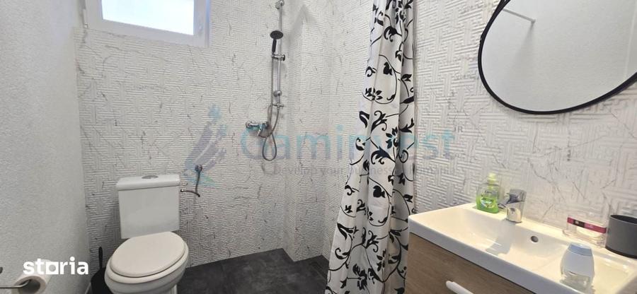 Casă cu 6 camere cu Teren 420 Mp în Central