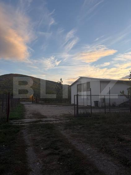 Casă individuală cu 5 camere cu Garaj în Șard