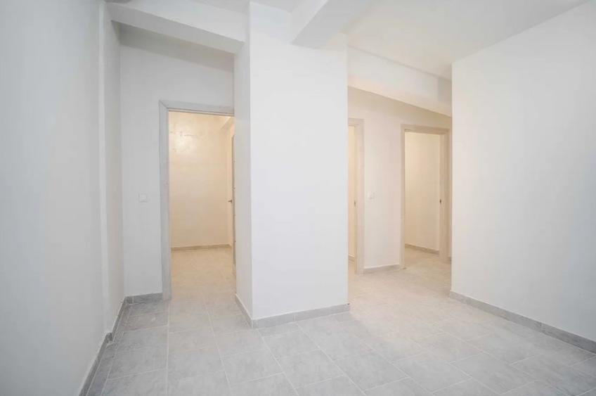 Apartament cu 3 camere decomandat în Păcurari