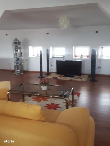 Casă cu 4 camere în Titulescu