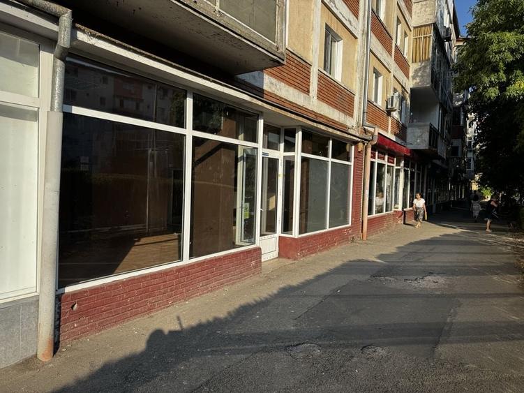 Spațiu comercial, de 100 mp, în Dâmbovița