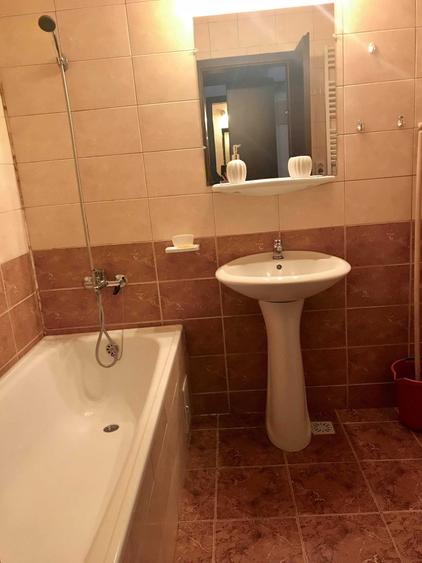 Apartament cu 2 camere semidecomandat în Calea Turzii