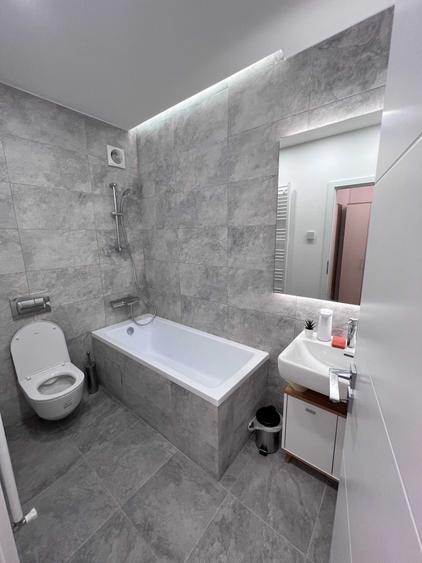 Apartament cu 2 camere semidecomandat în Central