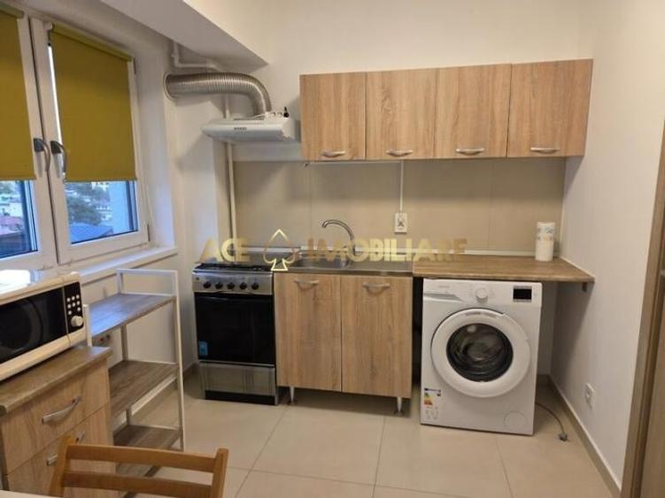 Apartament cu 2 camere decomandat în Basarab
