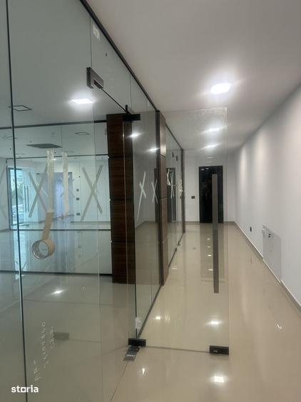 Spațiu comercial, de 123 mp, în Central