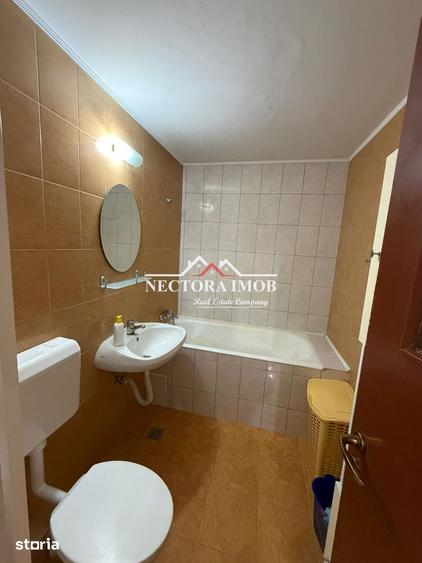 Apartament cu 3 camere în Decebal