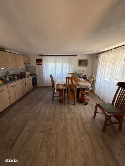 Casă cu 4 camere cu Teren 1900 Mp în Frunzeni