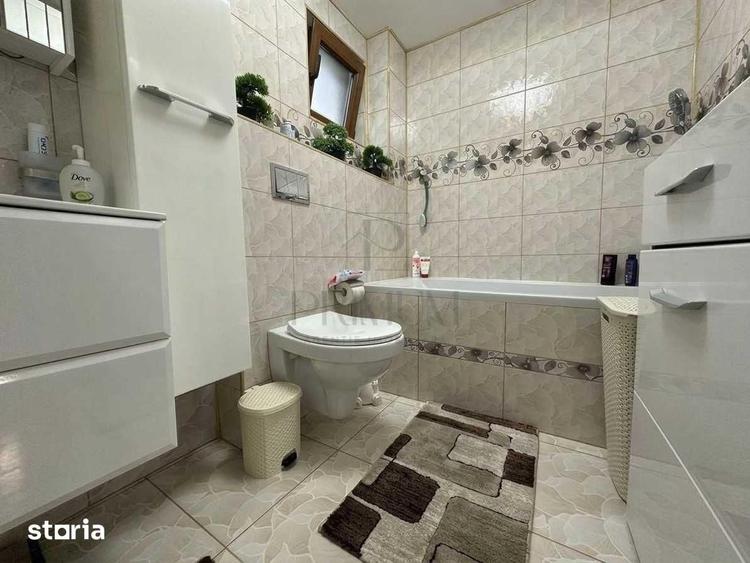 Casă cu 4 camere cu Teren 560 Mp în Sânmihaiu Român