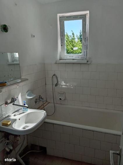 Apartament cu 3 camere decomandat în Gară