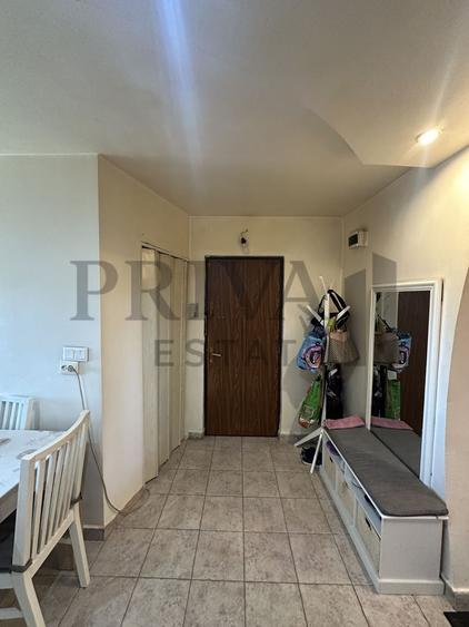 Apartament cu 4 camere decomandat, mobilat în Bucovina