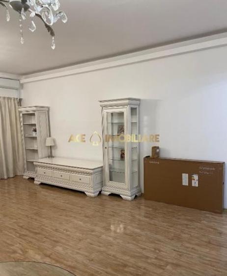 Apartament cu 2 camere decomandat, mobilat în Decebal