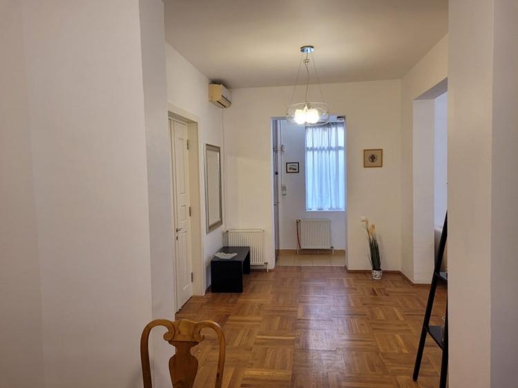 Apartament cu 4 camere decomandat, mobilat în Vitan Mall