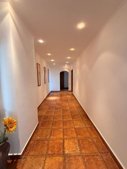 Apartament cu 4 camere decomandat în Plevnei